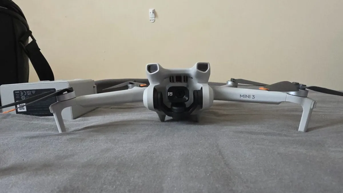 Dji mini 3 combo - Image 1