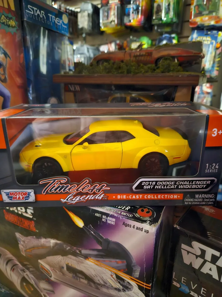 Corgi Motormax Dodge Challenger - Image 1