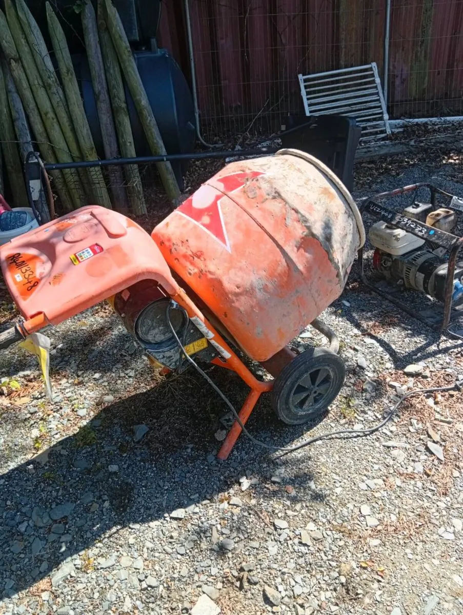 Bell mixer petrol and Honda generator - Image 1