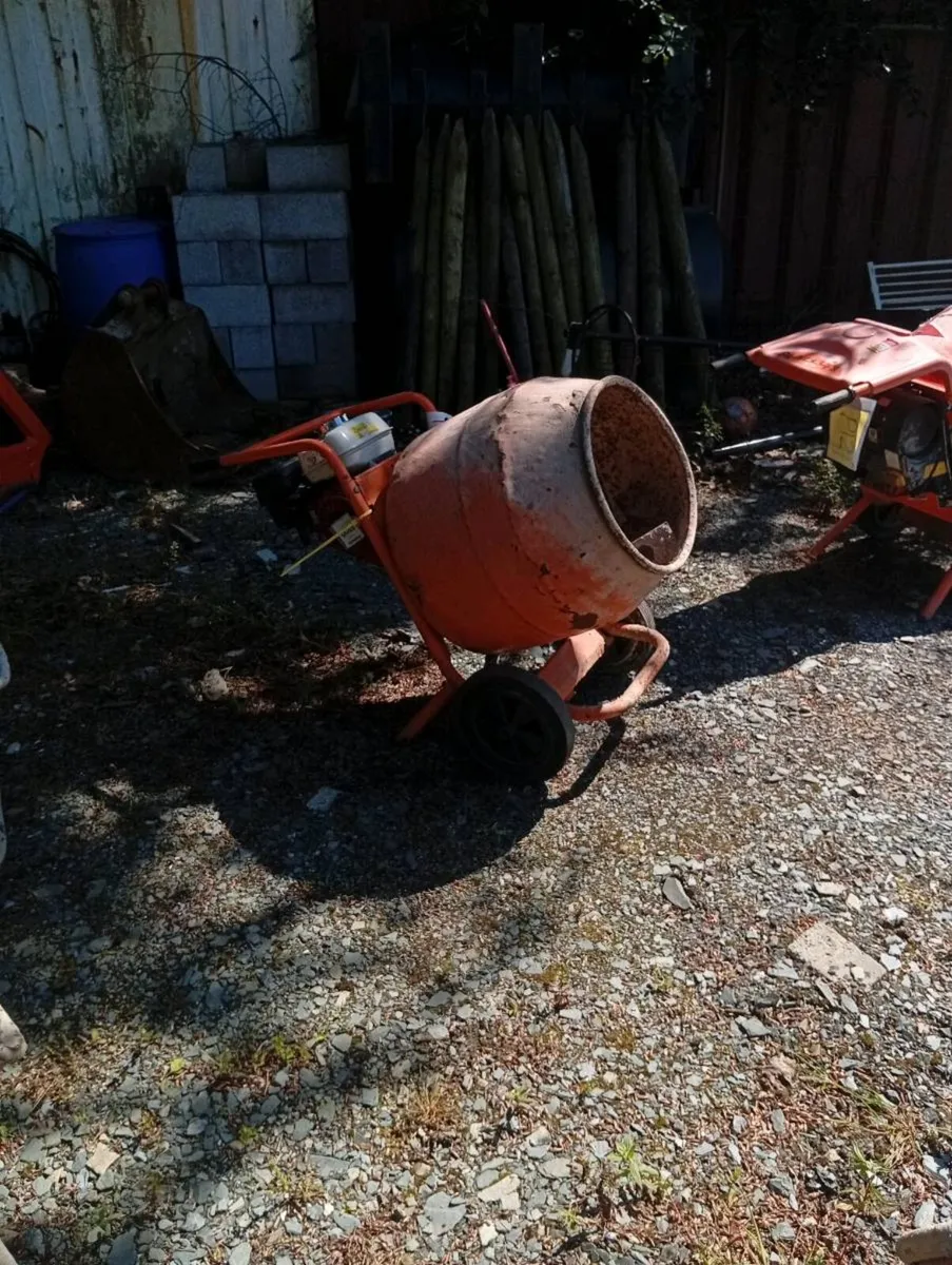 Bell mixer petrol and Honda generator - Image 2