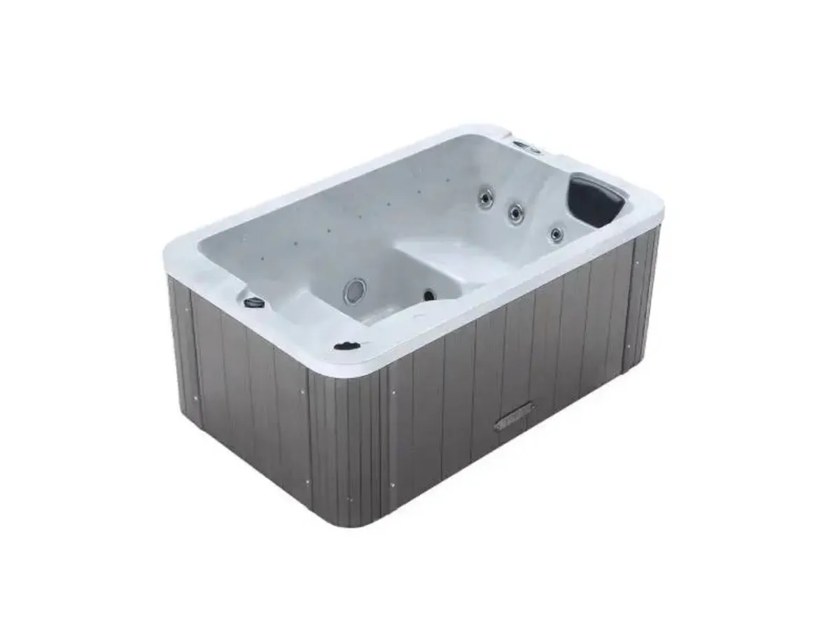 Free Delivery - New 3 Person Hot Tub Sale - Image 2