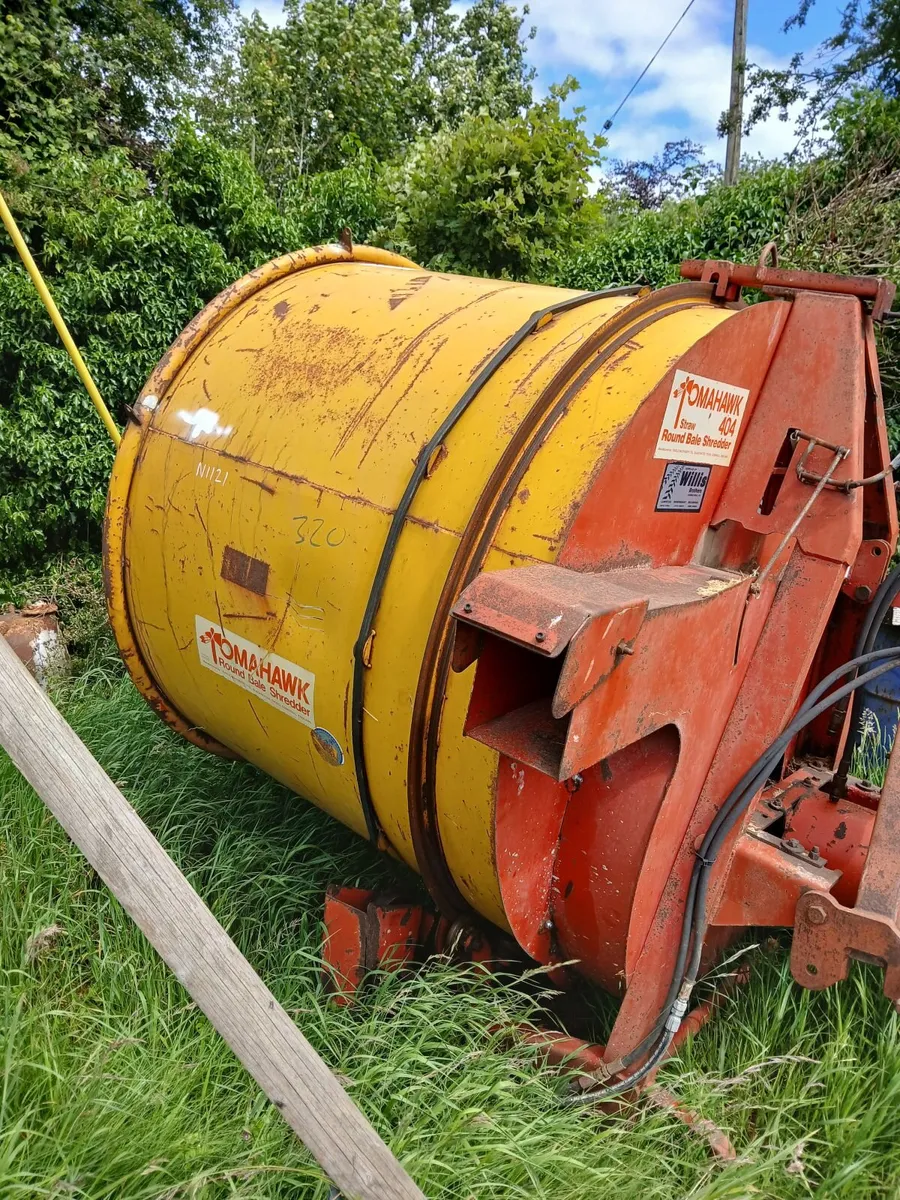 Teagle 404 round bale shredder - Image 1