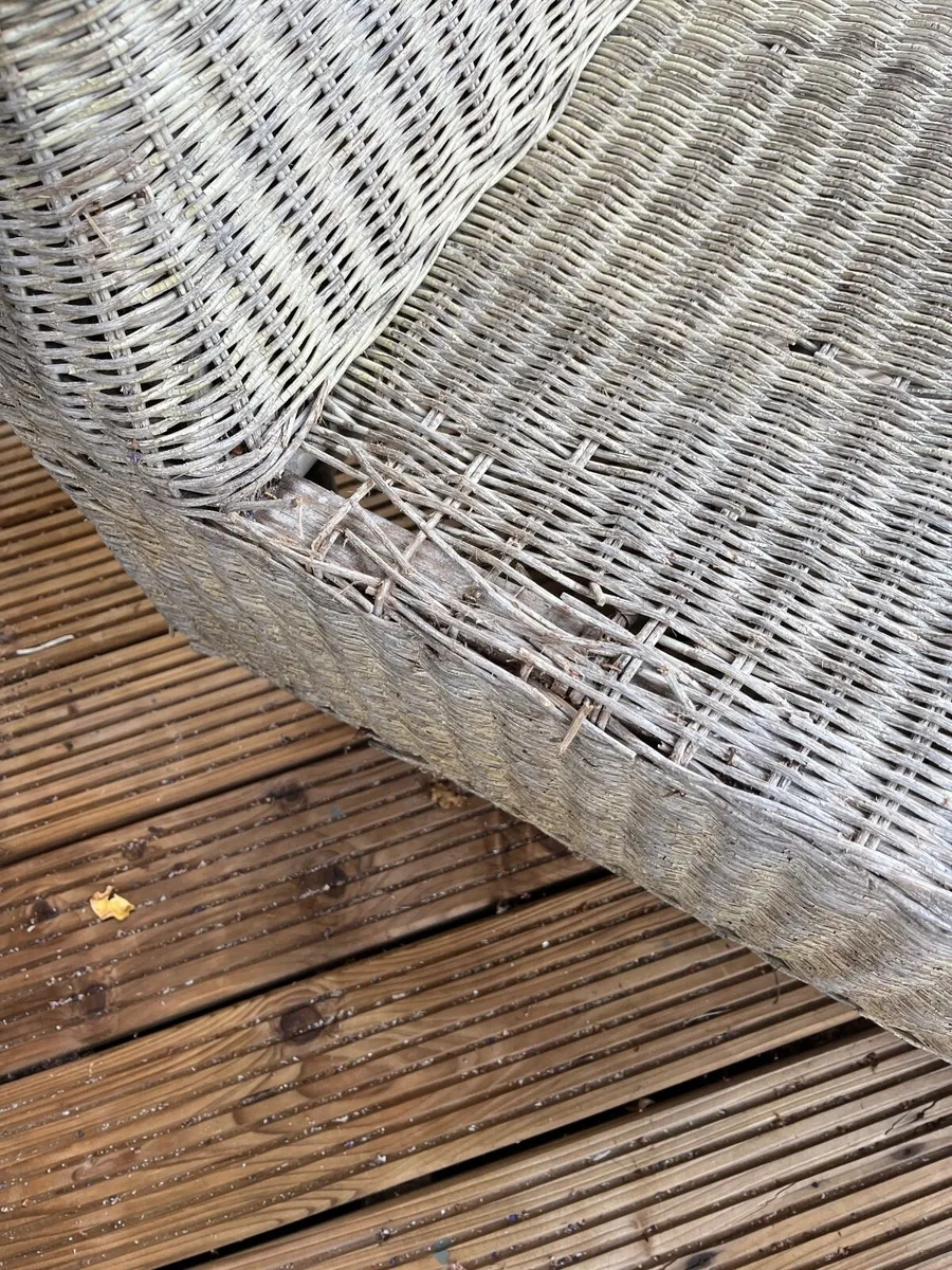 Wicker bench for free - Image 3