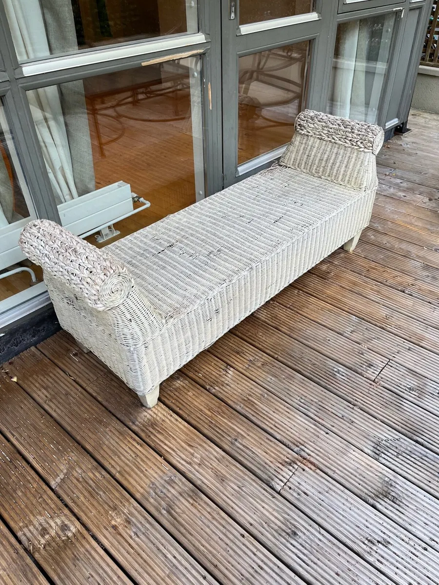 Wicker bench for free - Image 1