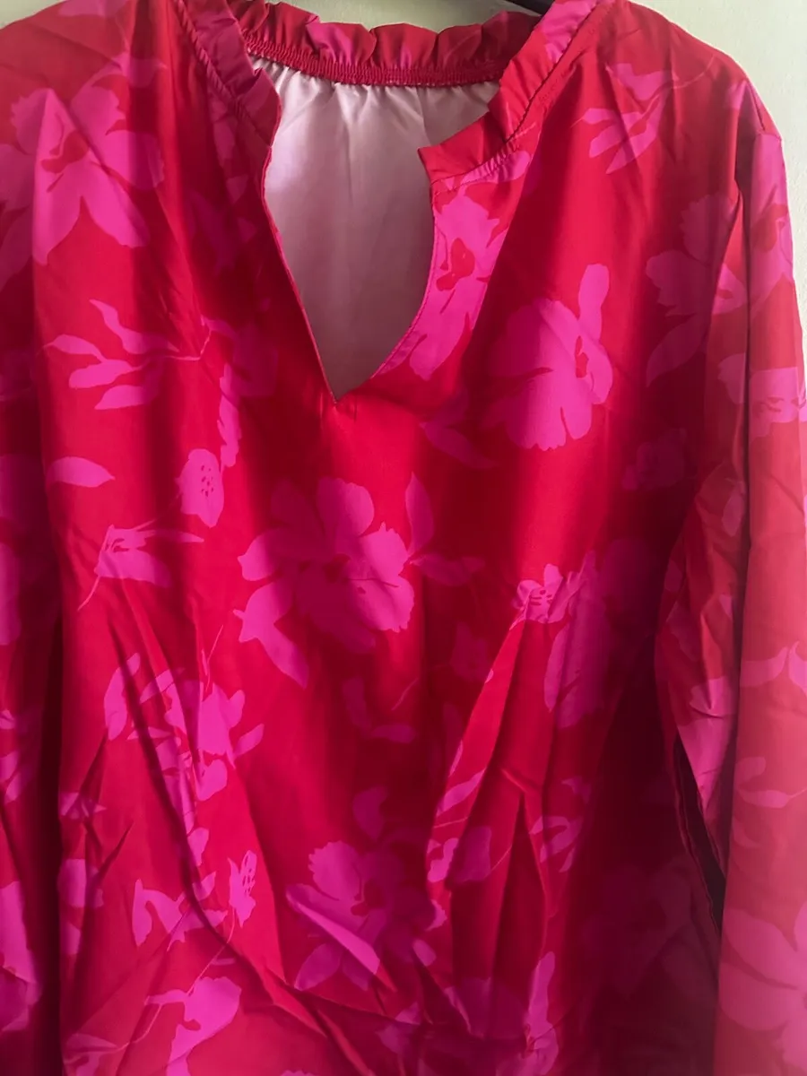 Womens top - Image 1