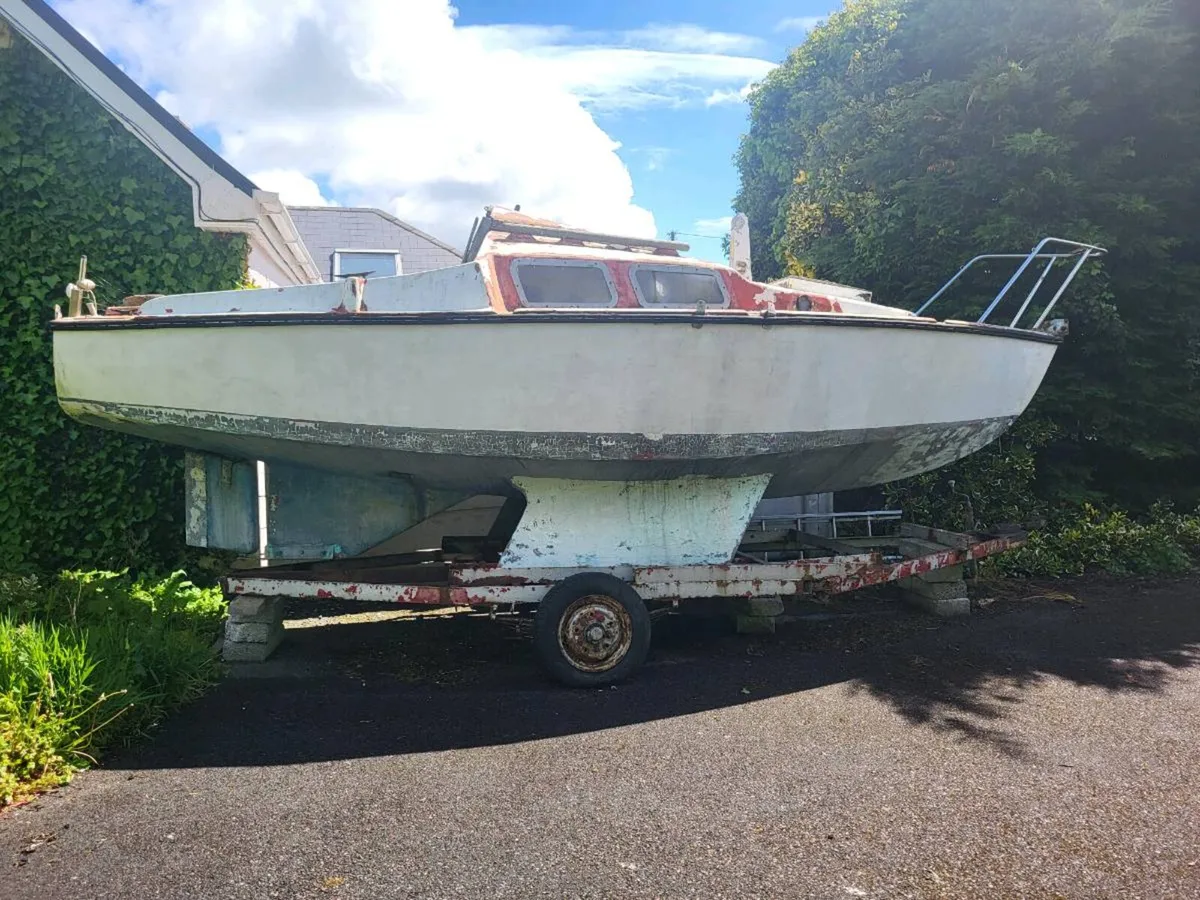 Sailboat 20ft - Image 1