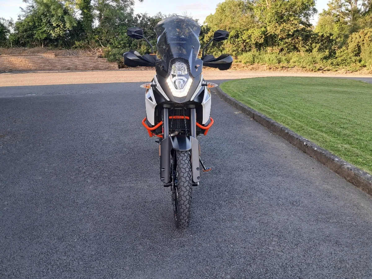 KTM 1090  Adventure R 2019 - Image 2