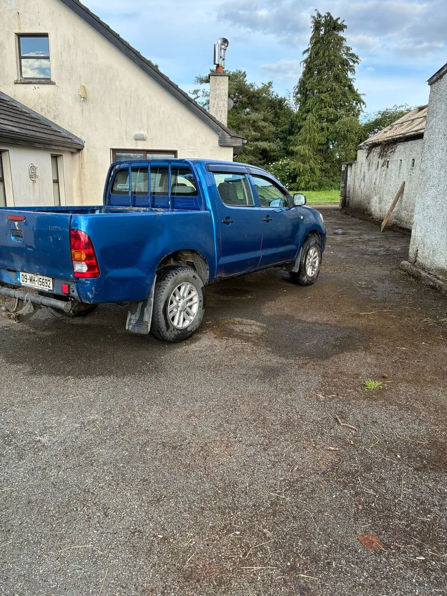 Toyota Hilux - Image 3