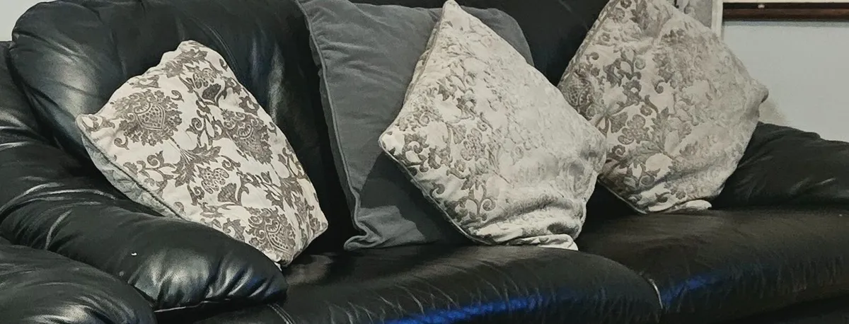 Selection of cushions - Image 3
