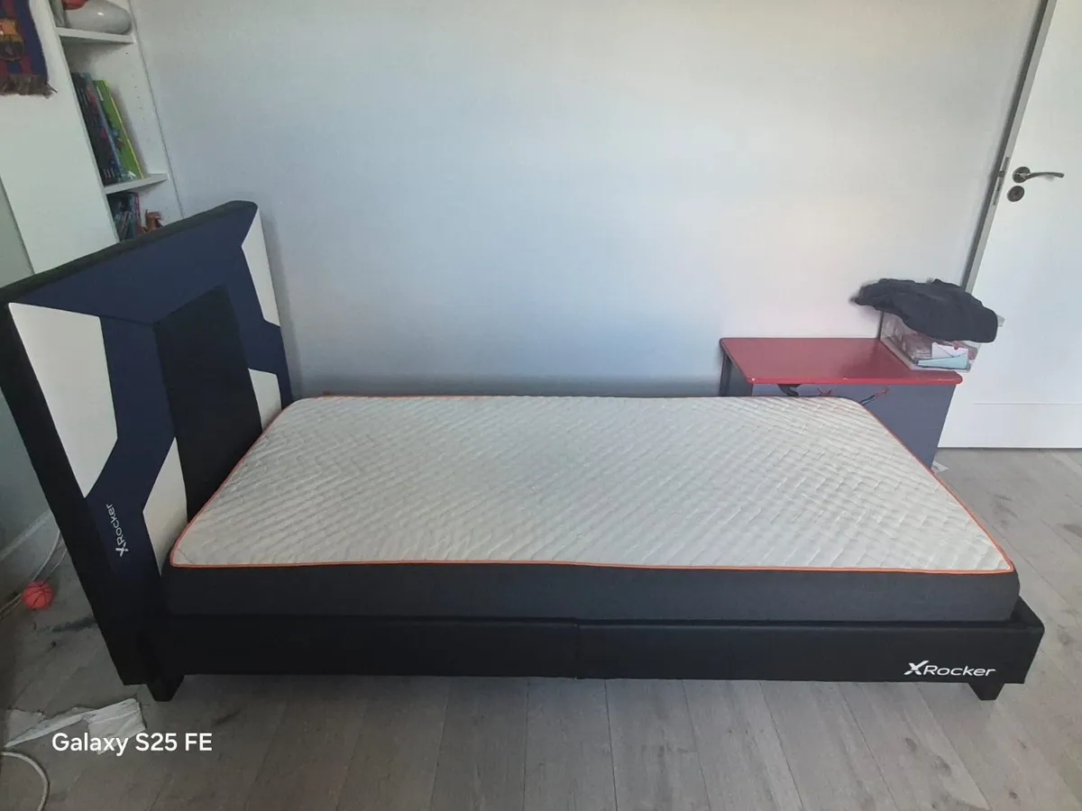 Bed - Image 3