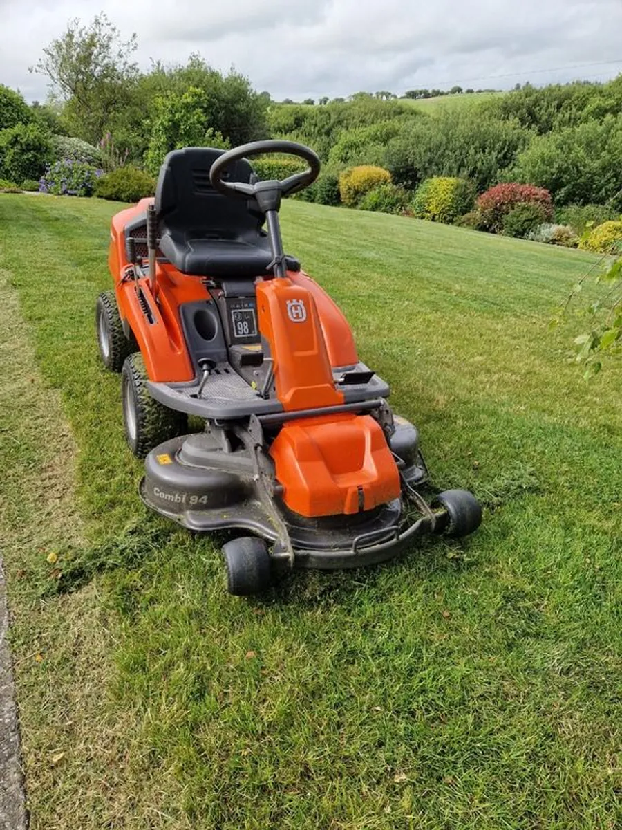 Ride on Lawnmower - Image 2