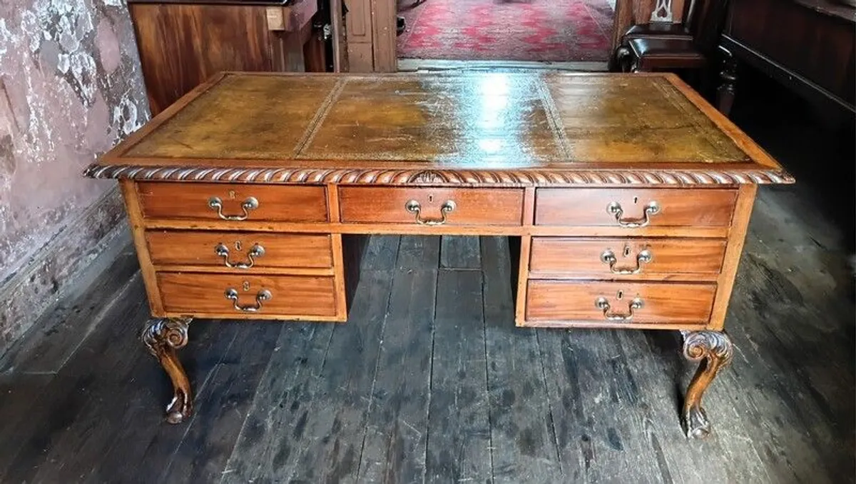 A Chippendale style mahogany Partners Desk - Image 1