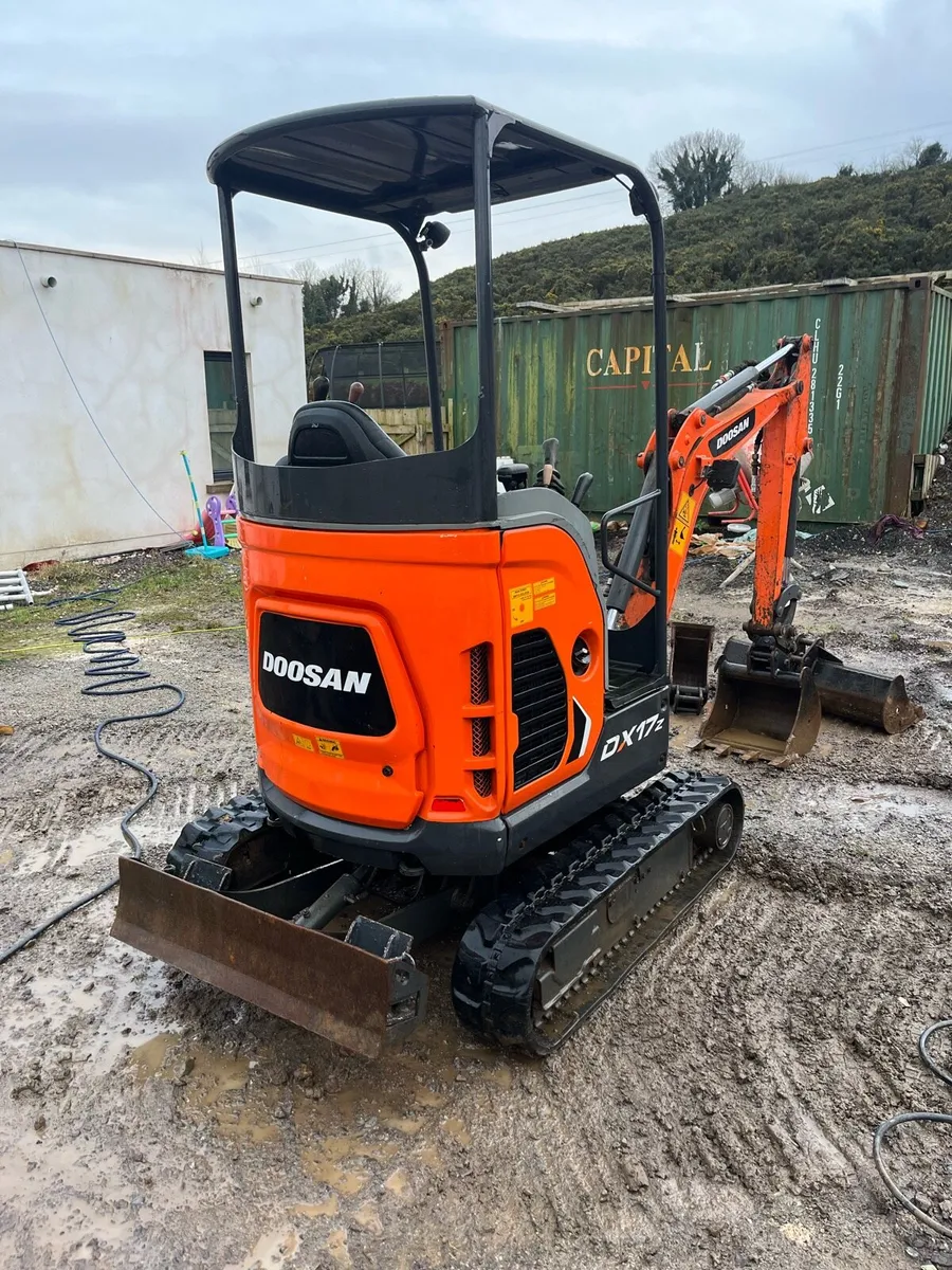 1.7 ton Doosan excavator - Image 1