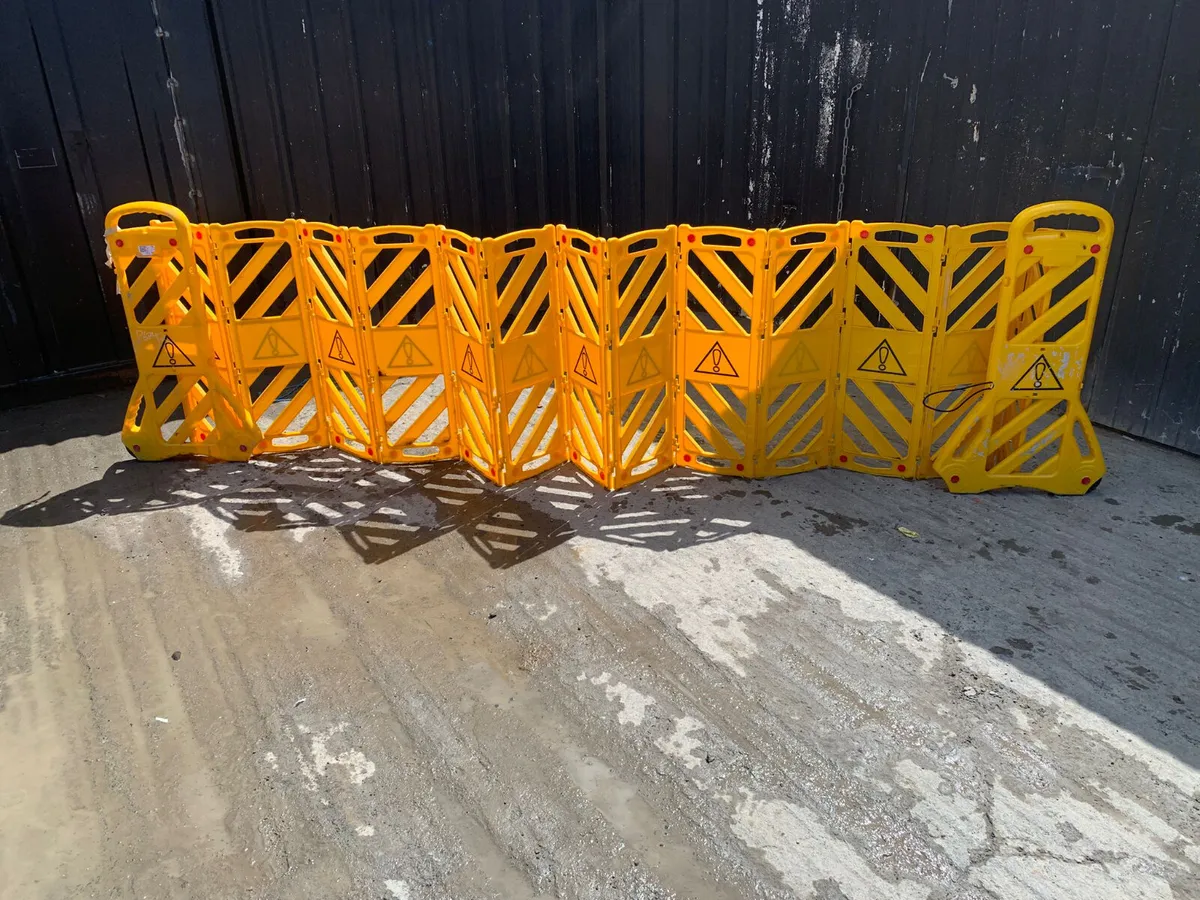 Expandable Plastic Safety Barrier - Image 2