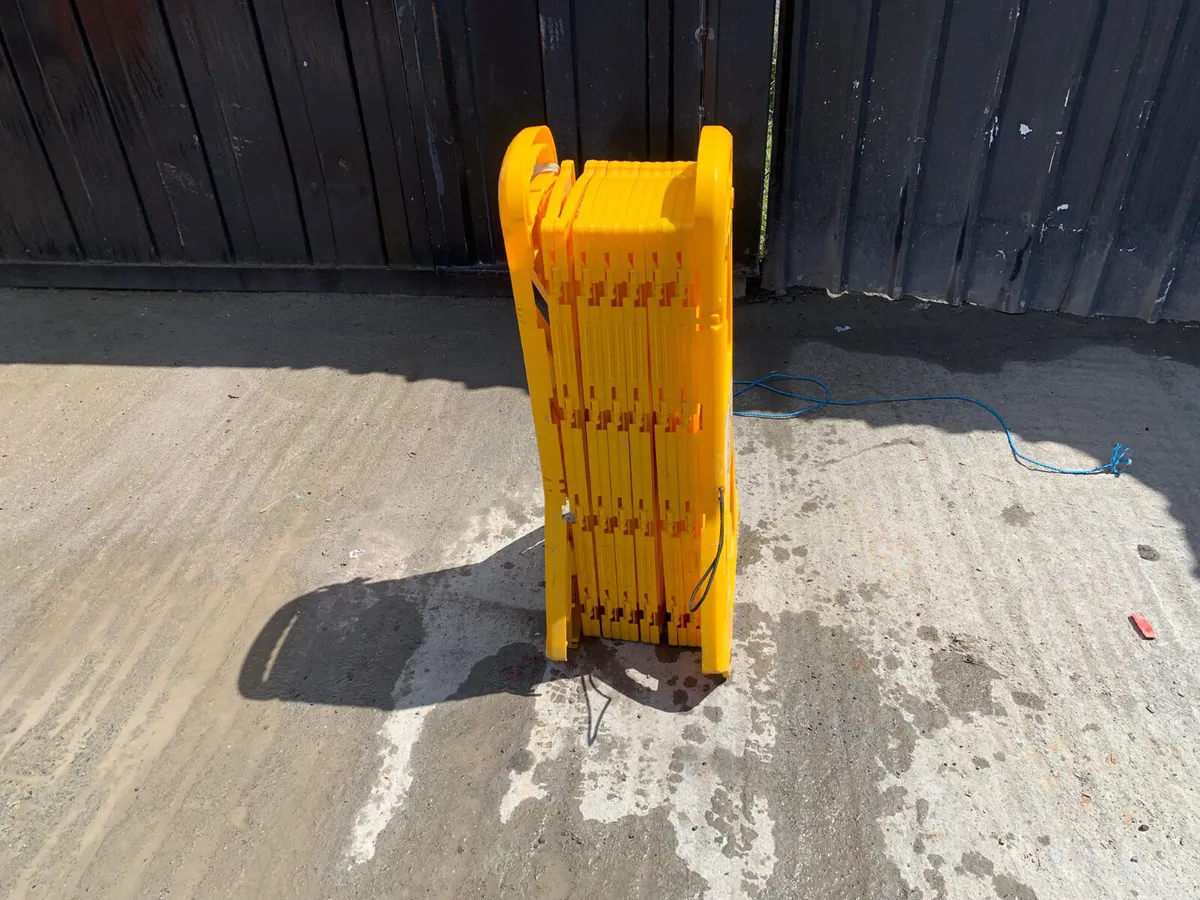 Expandable Plastic Safety Barrier - Image 3