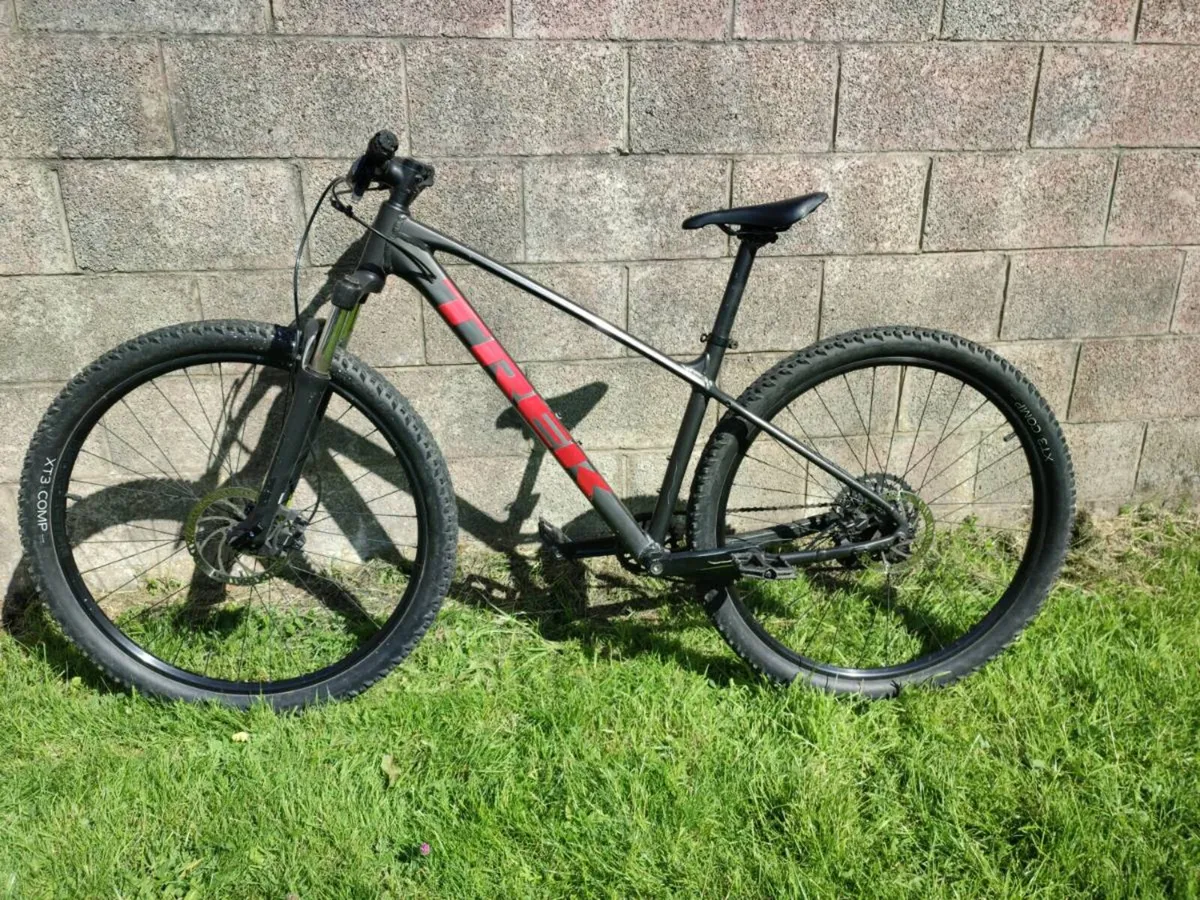 TREK MARLIN 5 mountain bike - Image 1