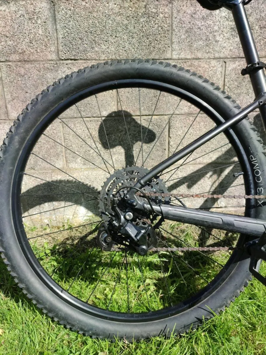 TREK MARLIN 5 mountain bike - Image 2