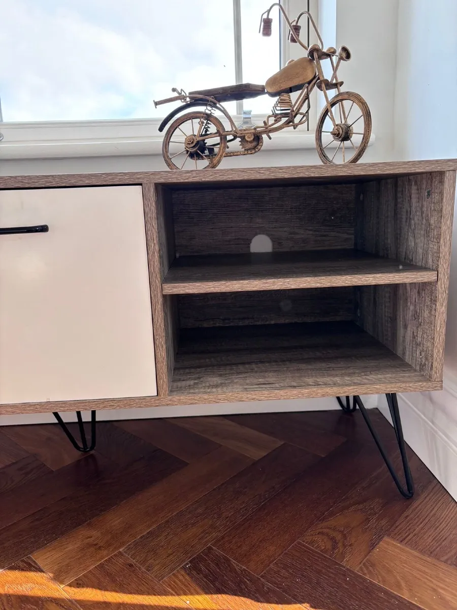 TV console table / sideboard - Image 1