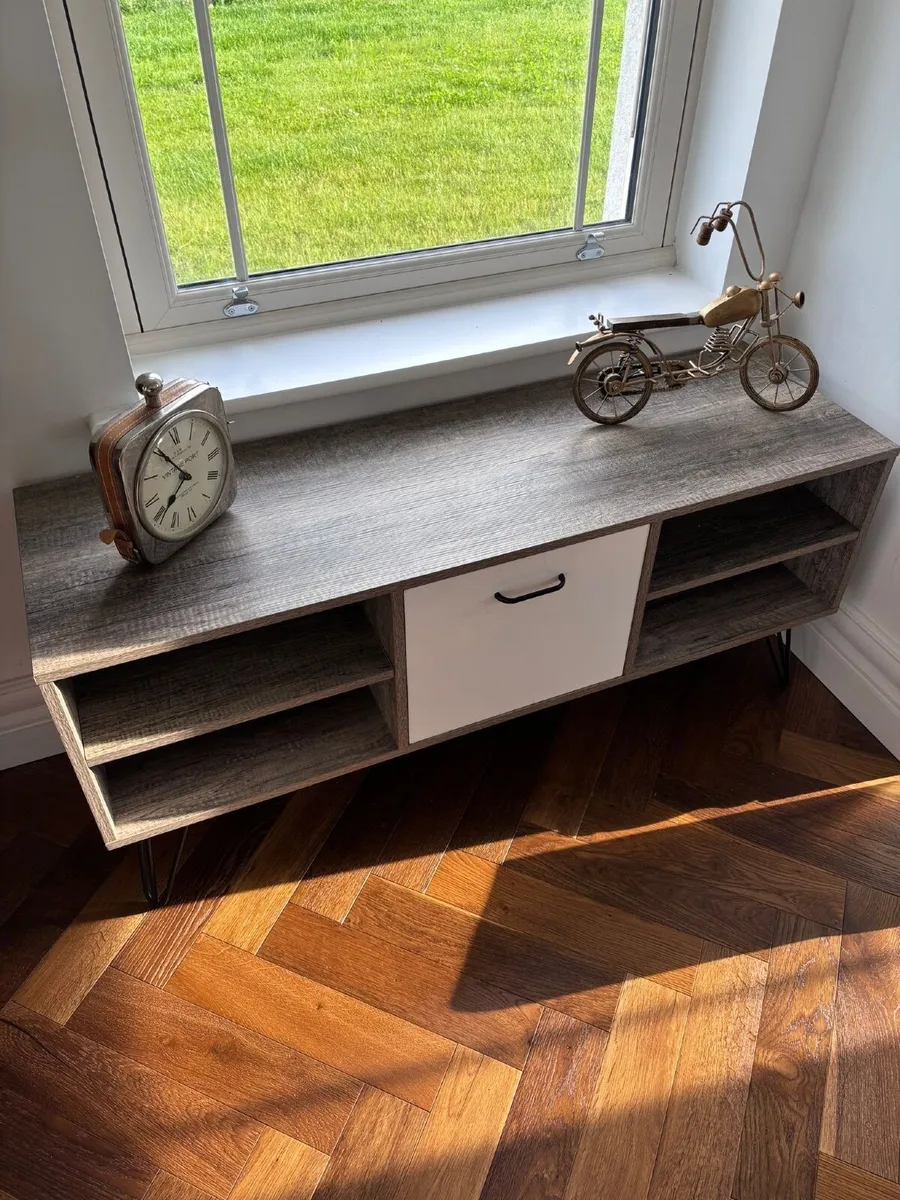 TV console table / sideboard - Image 4