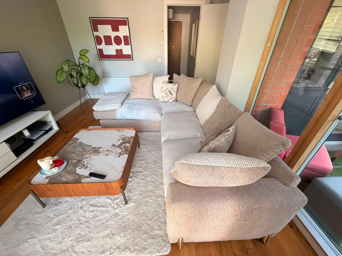 Harvey Norman Luxury Corner Sofa | 280cm x 220cm | - Image 3