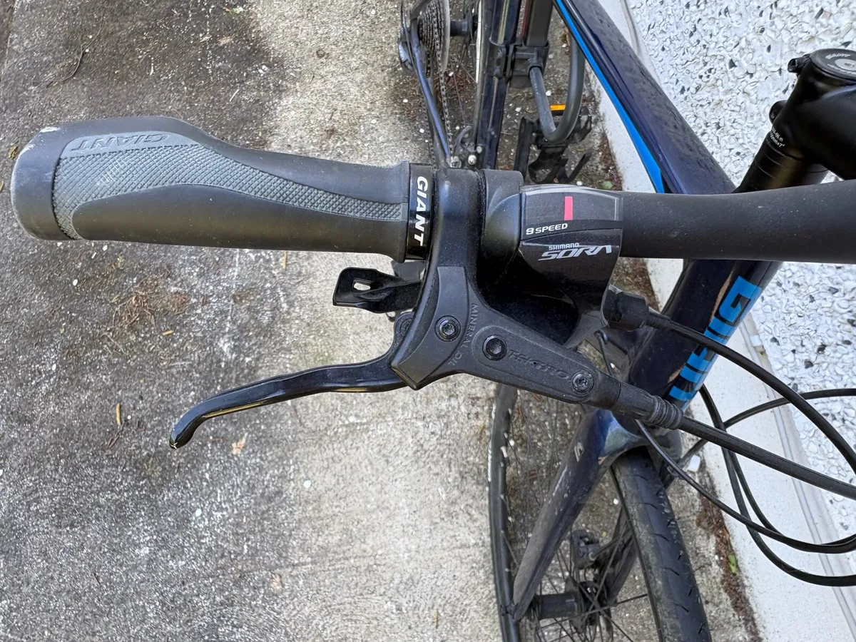 Giant FastRoad Men’s Bike - Image 2