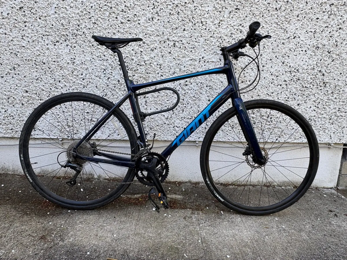 Giant FastRoad Men’s Bike - Image 1