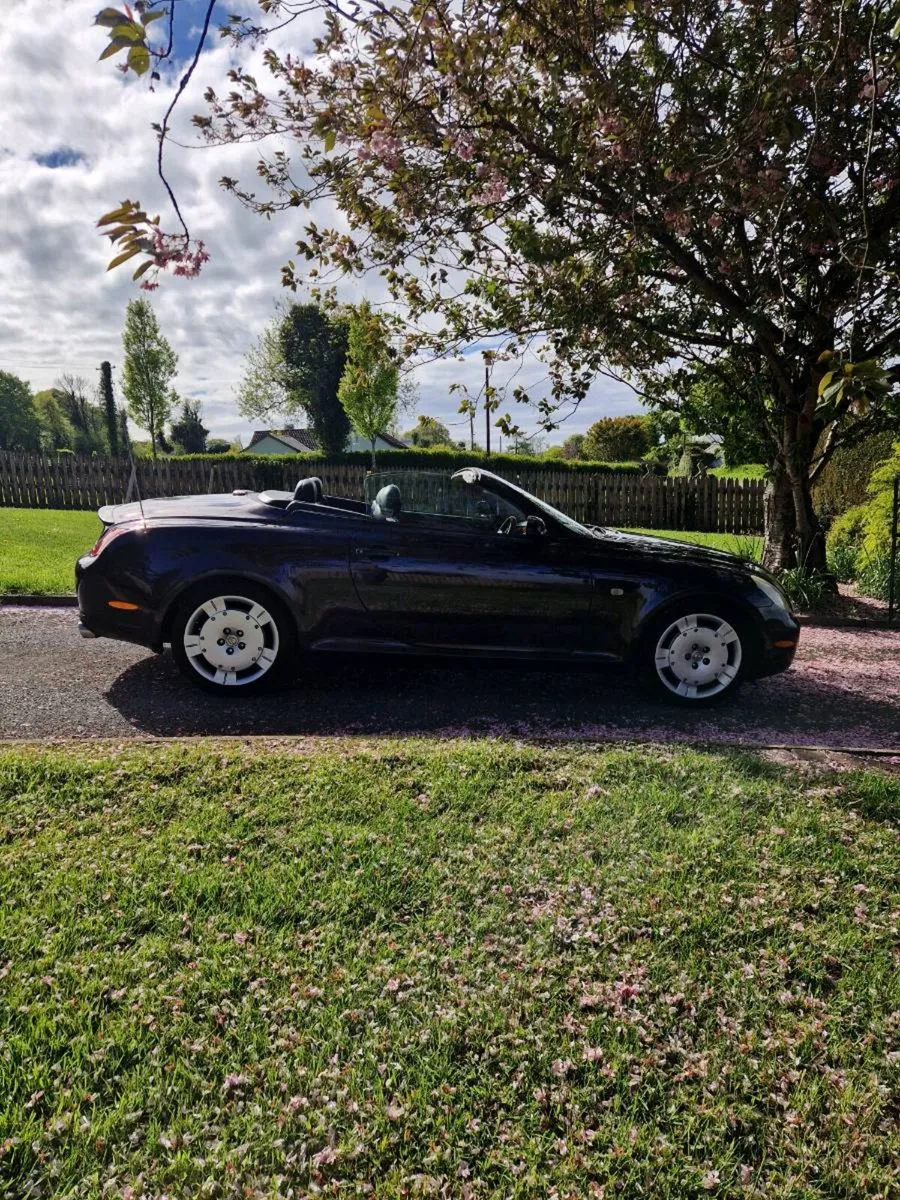 Car - Image 3