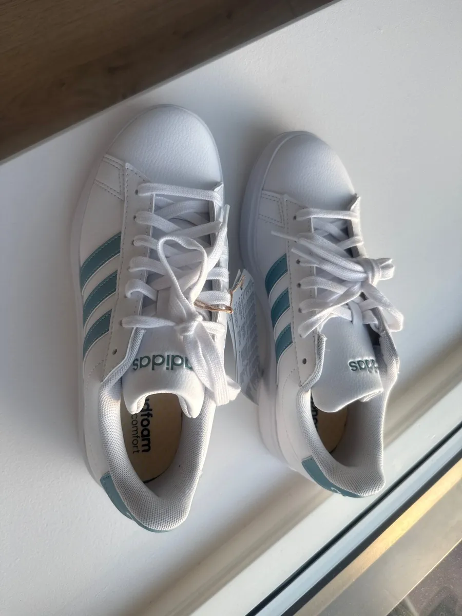 Adidas shoes - Image 4