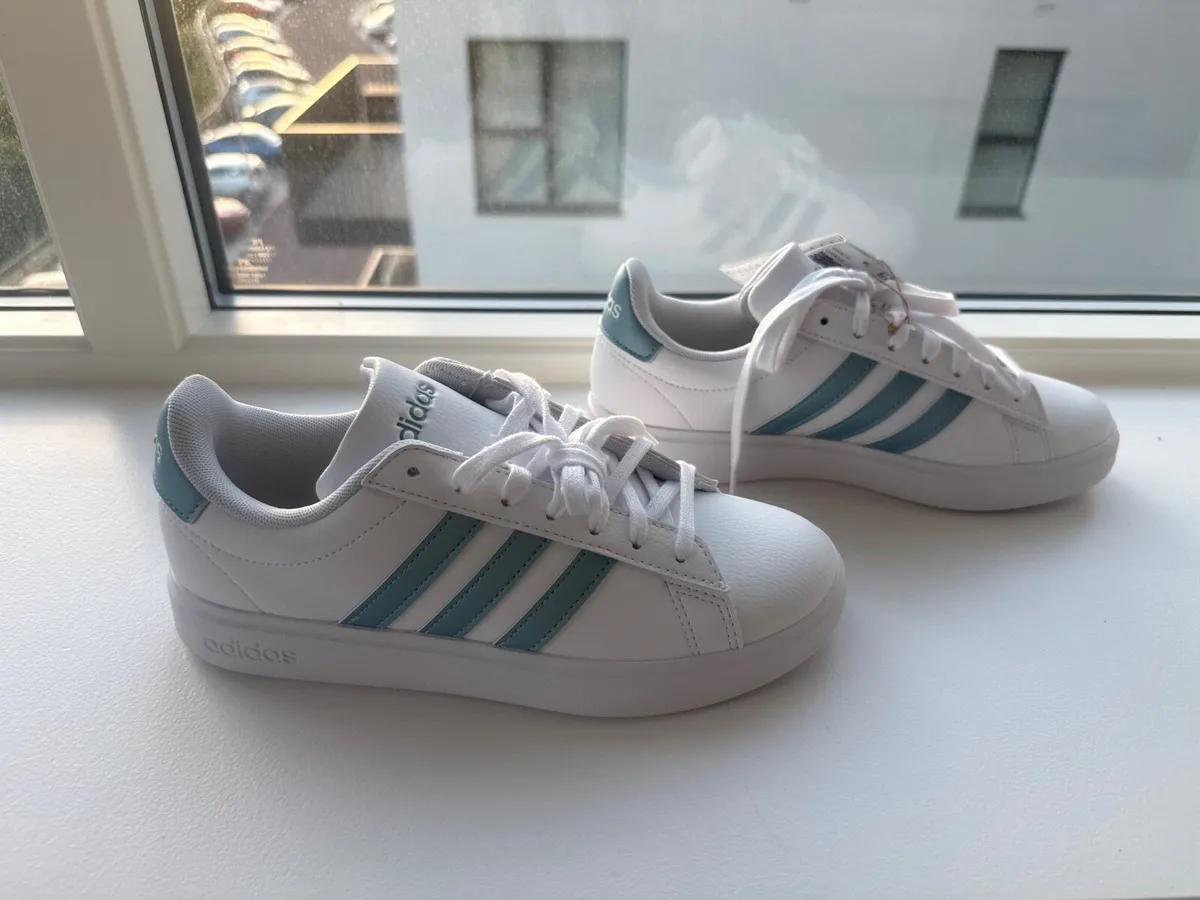 Adidas shoes - Image 3
