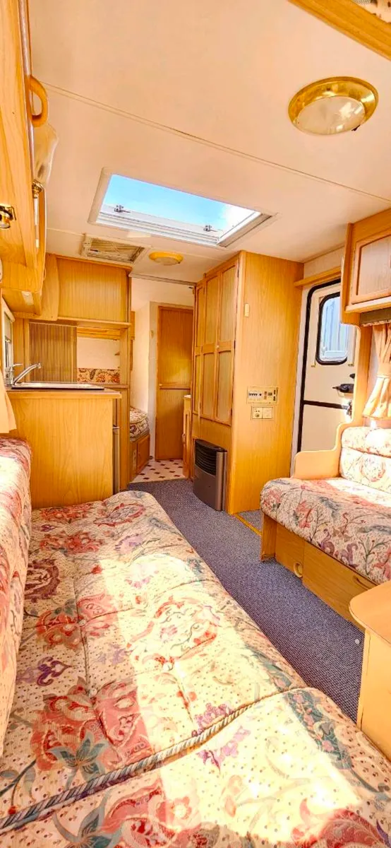 4/5 Berth Bailey Caravan with fixed bedroom - Image 4