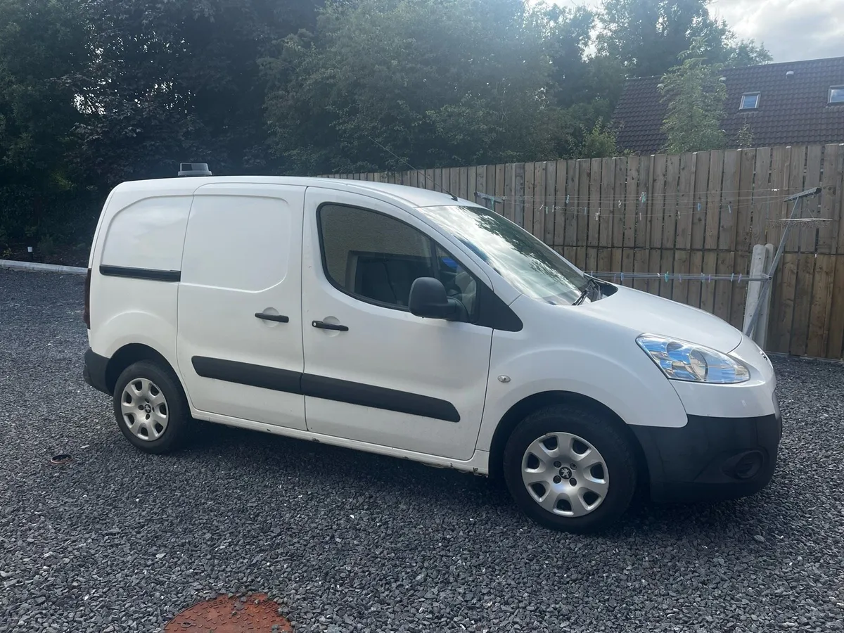 2014 Peugeot partner - Image 2