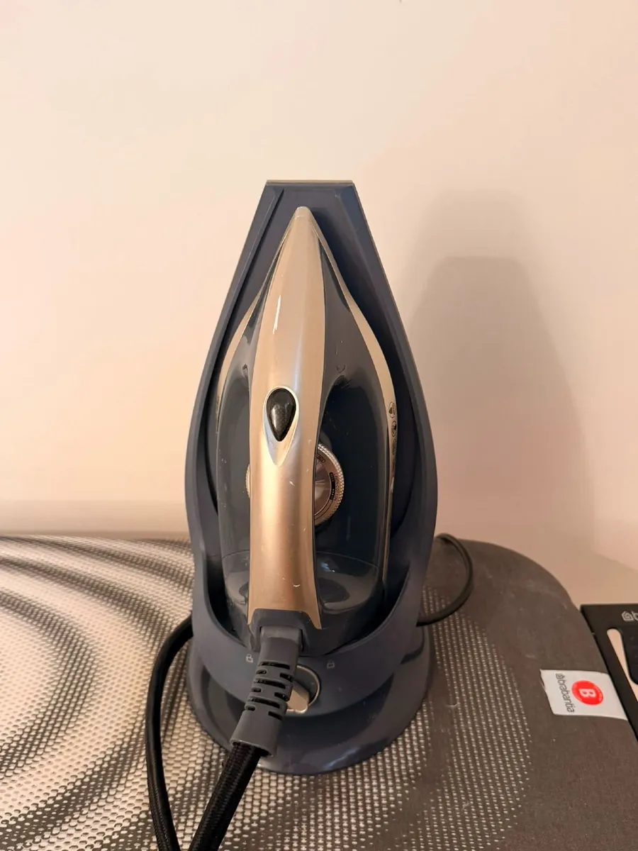 Brabantia Ironing Board & Beldray Mega Steam Iron - Image 2