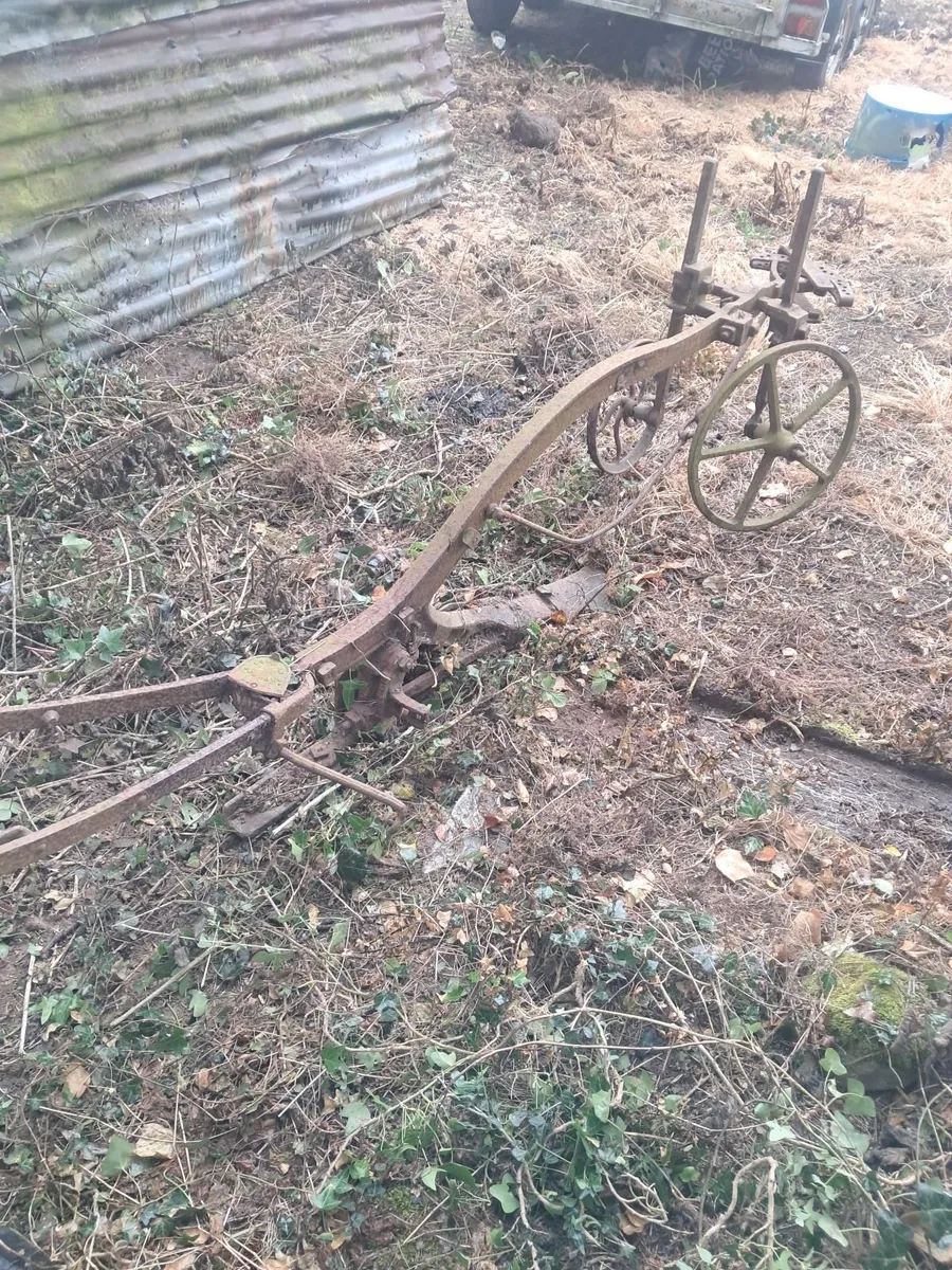 Old horse plough for sale - Image 2