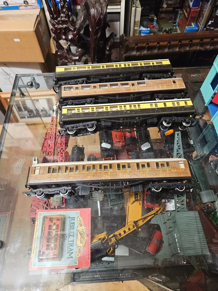 Hornby OO Gauge Carraige