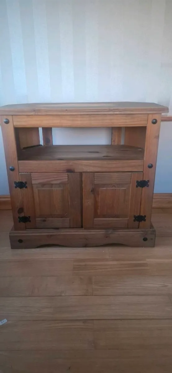 Mexcian pine corner tv unit - Image 1