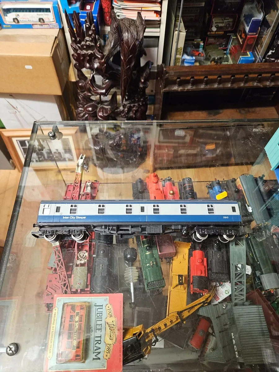 Hornby OO Gauge Carraige