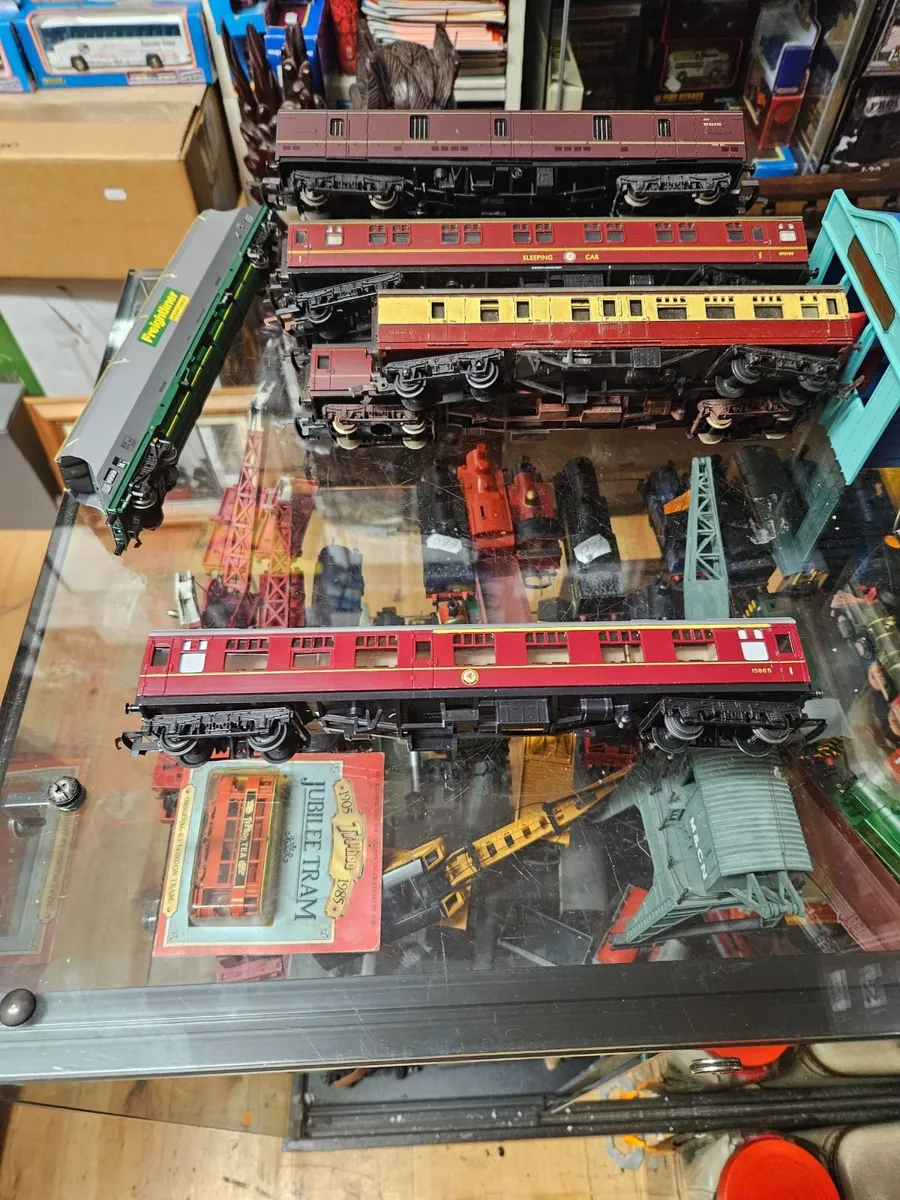 Hornby OO Gauge Carraige