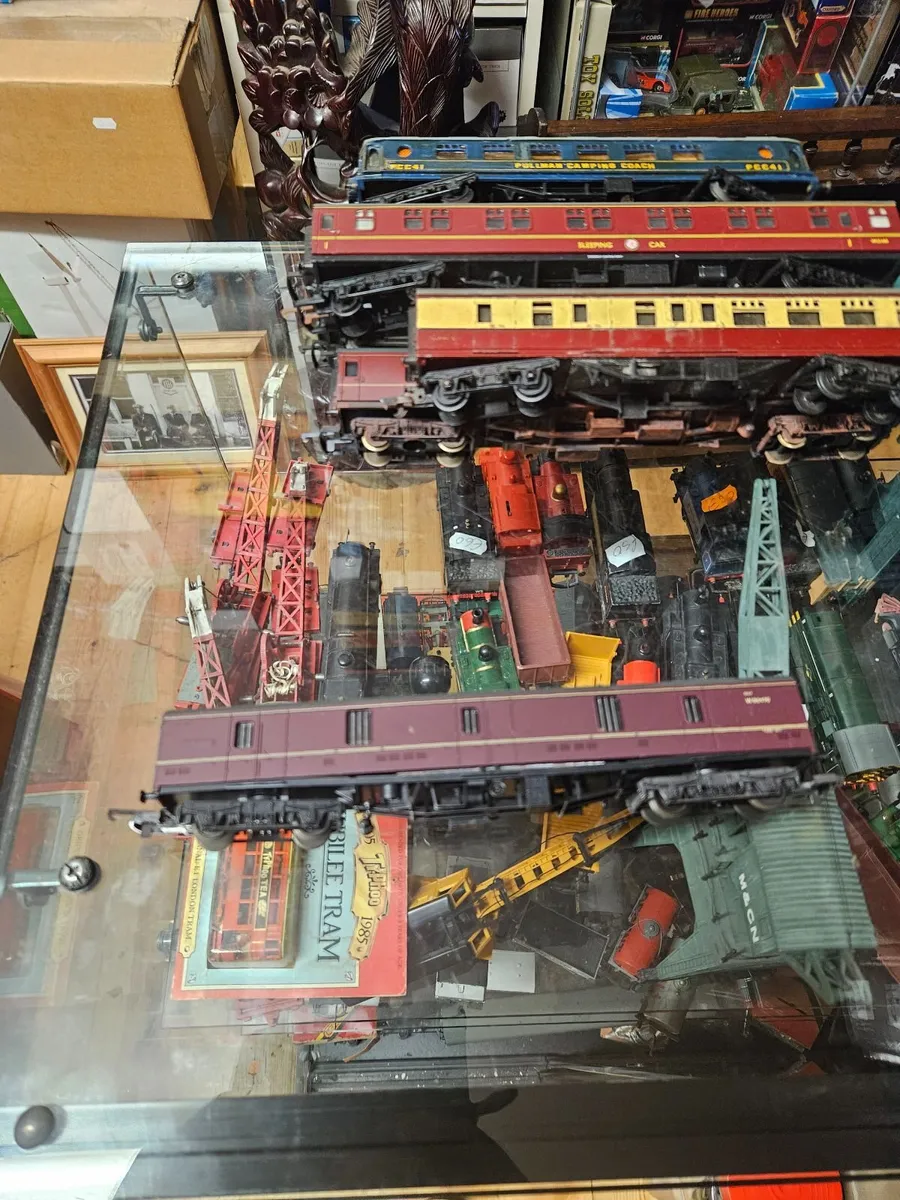 Hornby Lima Triang OO Gauge Carraige