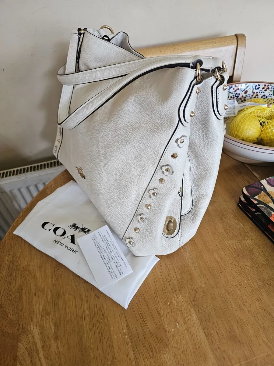 Coach Leather Cream Shoulder Bag / New - Image 3