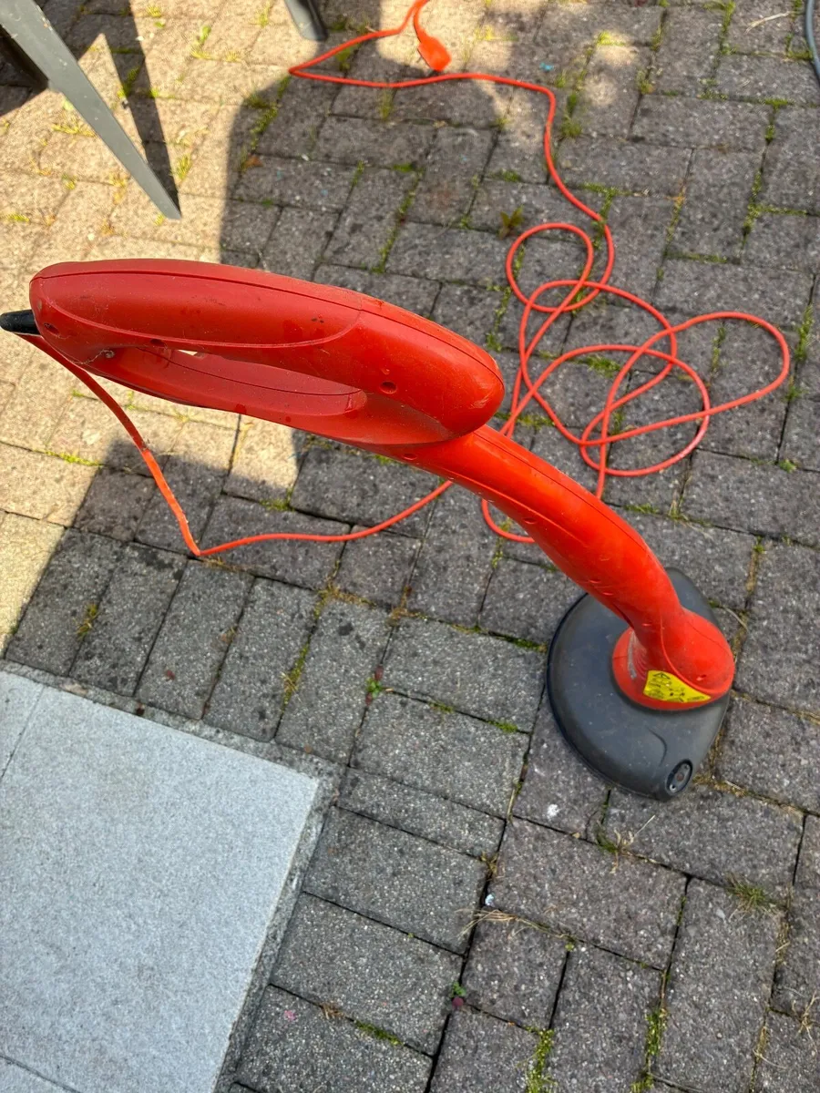 Electric Flymo Strimmer - Image 1