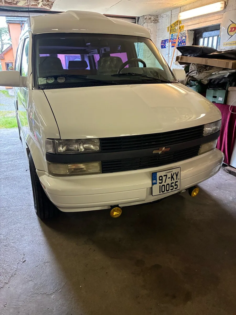 Chevorlet Astro day/camper - Image 1
