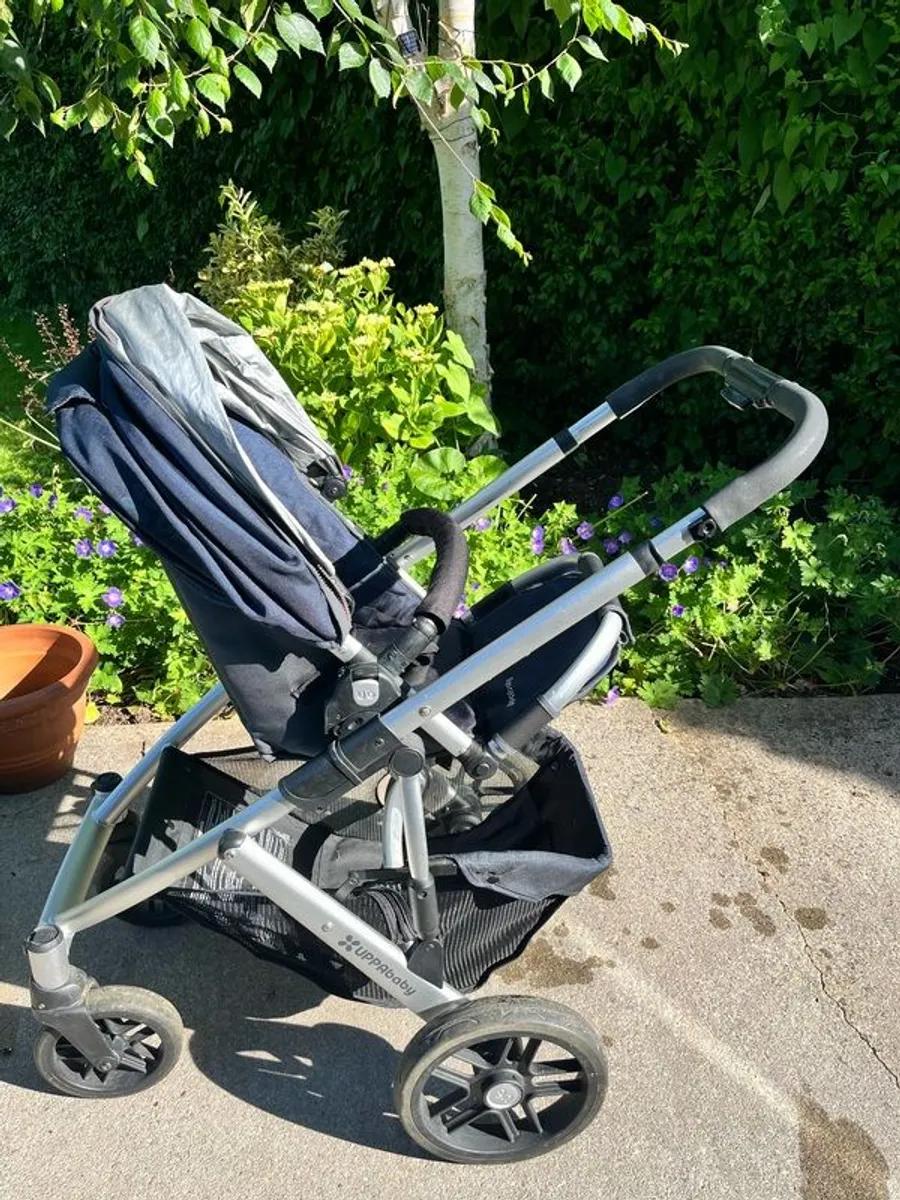 Uppa Baby Vista travel system - Image 3