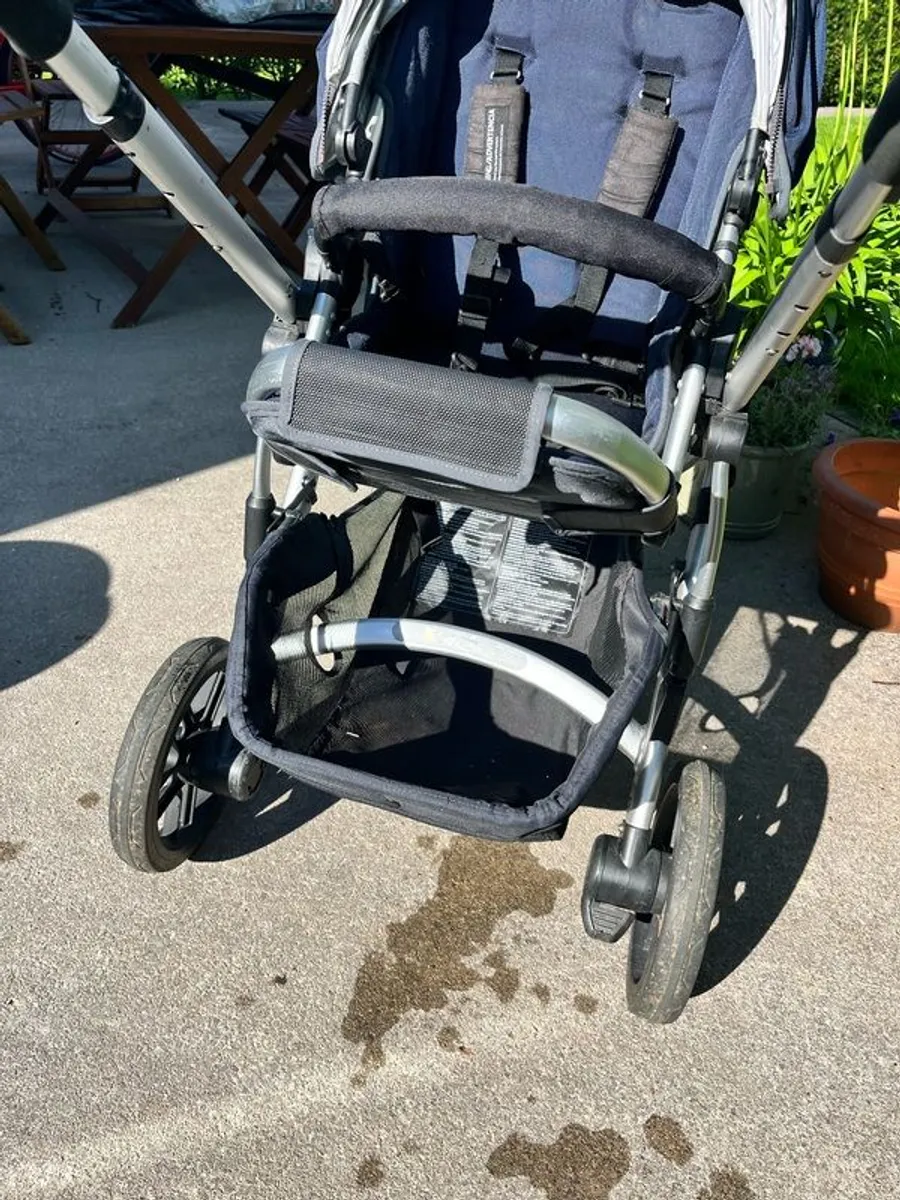 Uppa Baby Vista travel system - Image 4