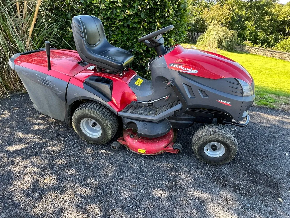 Castlegarden 22HP year 2021 ride on lawnmower - Image 1