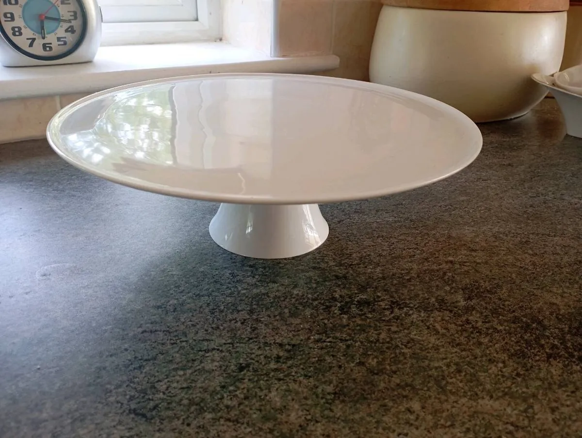 White China Cake Stand - Image 1