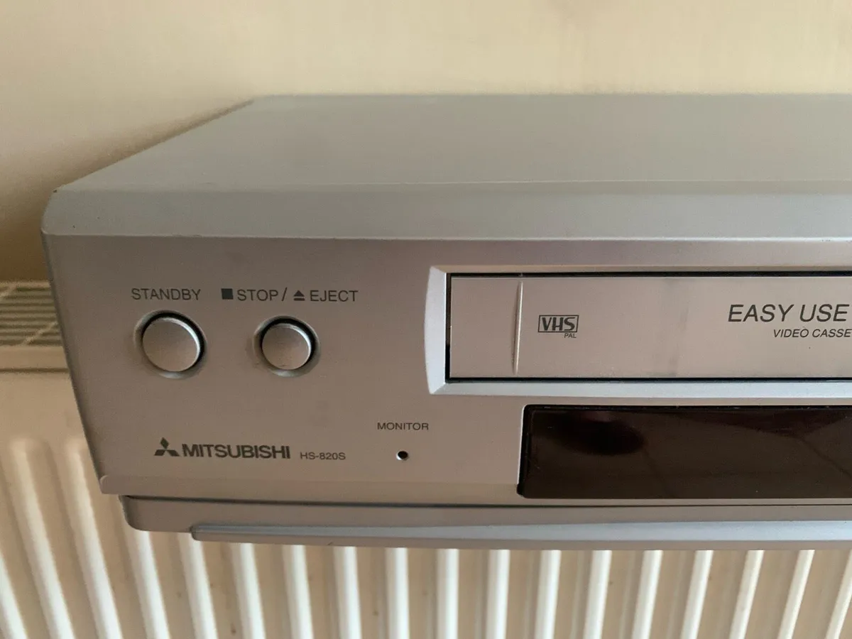 VCR player/recorder can post if required - Image 3