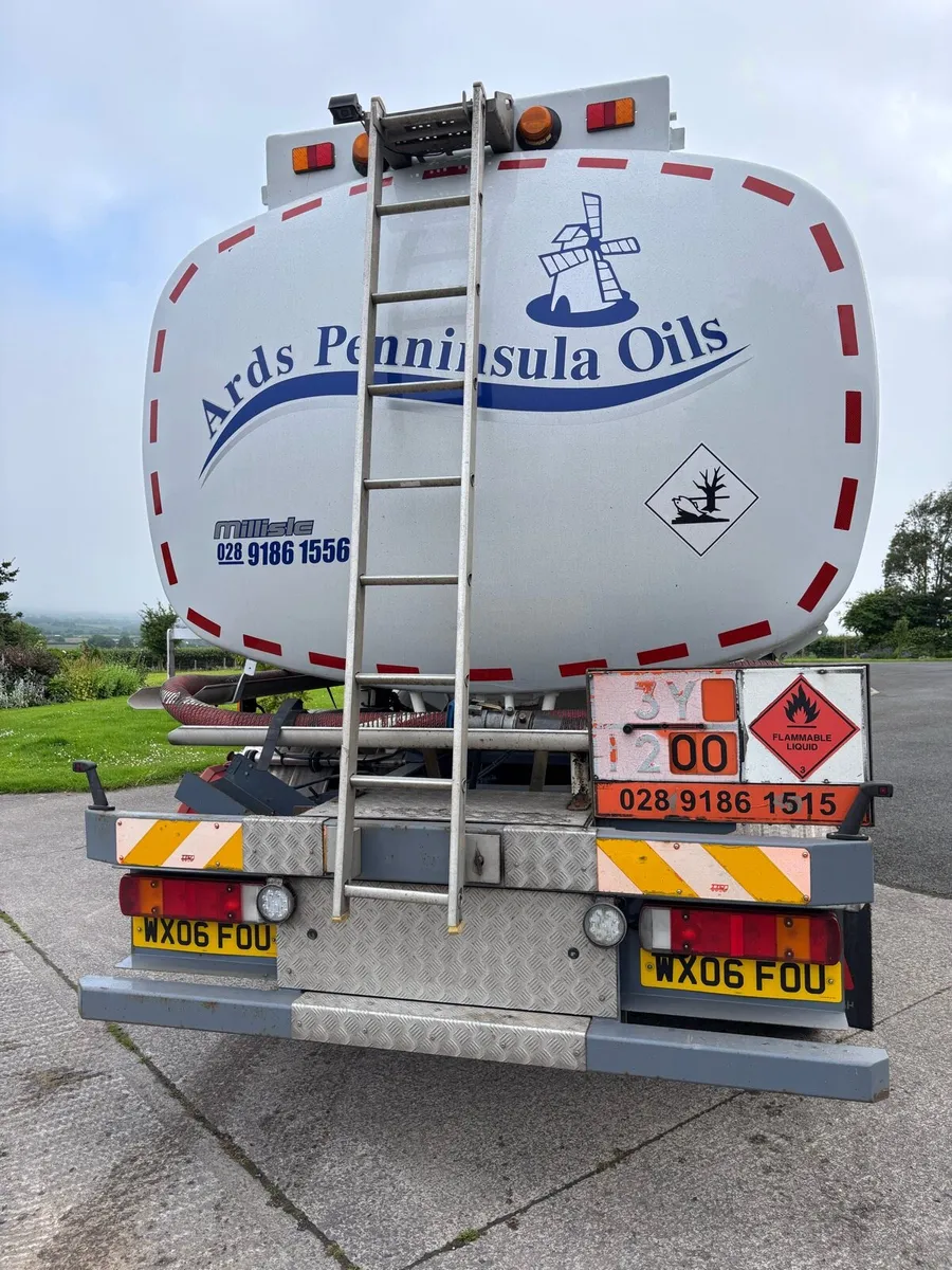 Volvo fm oil fuel tanker - Image 4