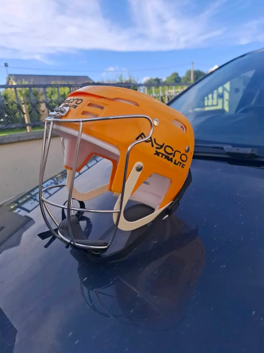Mycro helmet - Image 3
