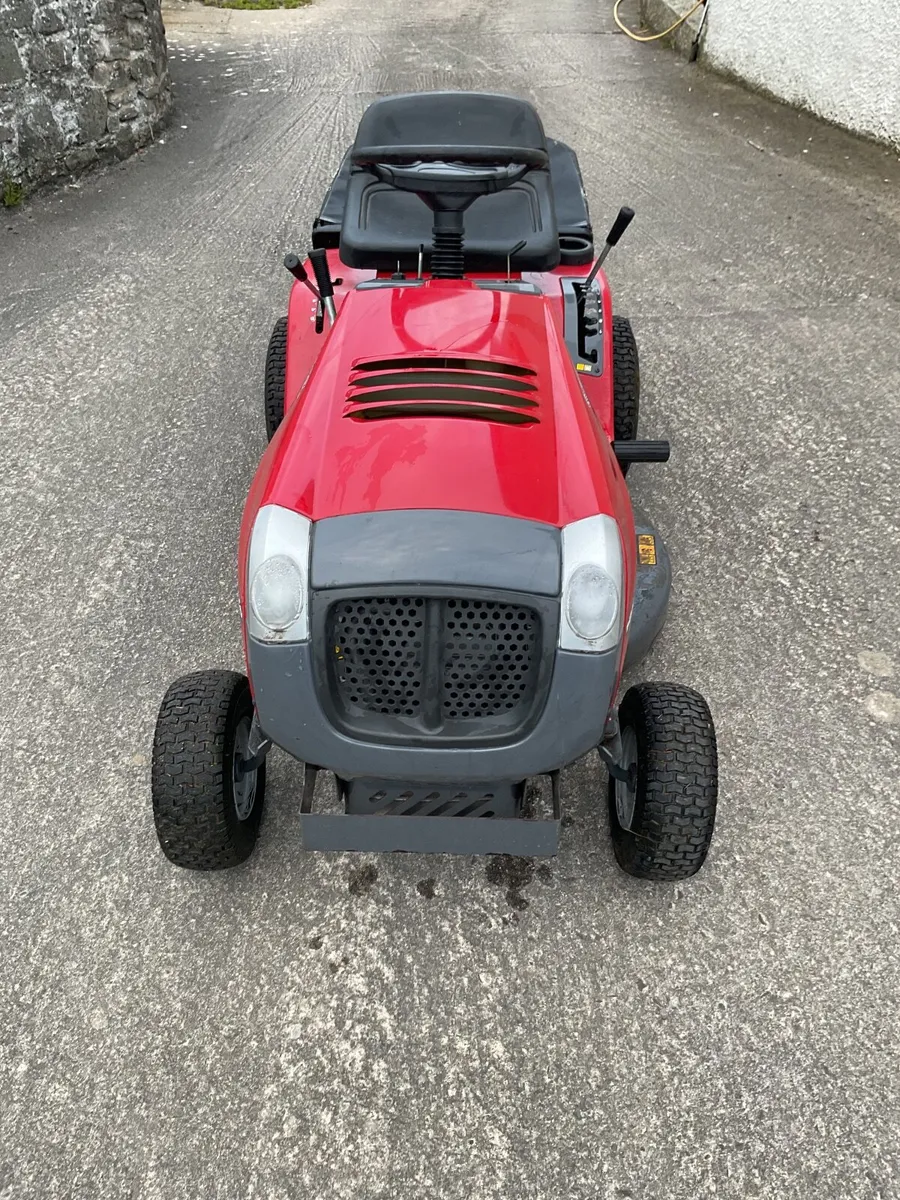 Ride - On Lawnmower - Image 1