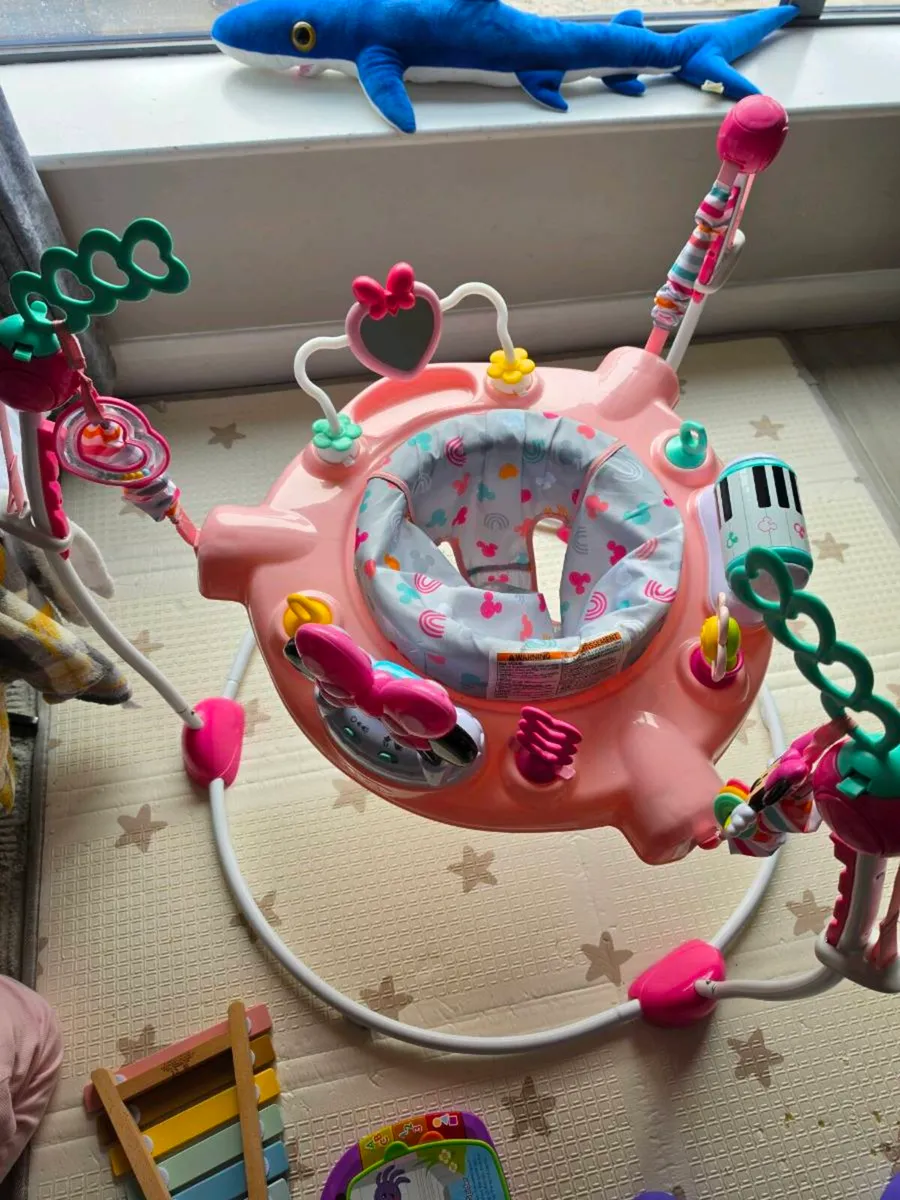 Minnie mouse baby bouncer - Image 2